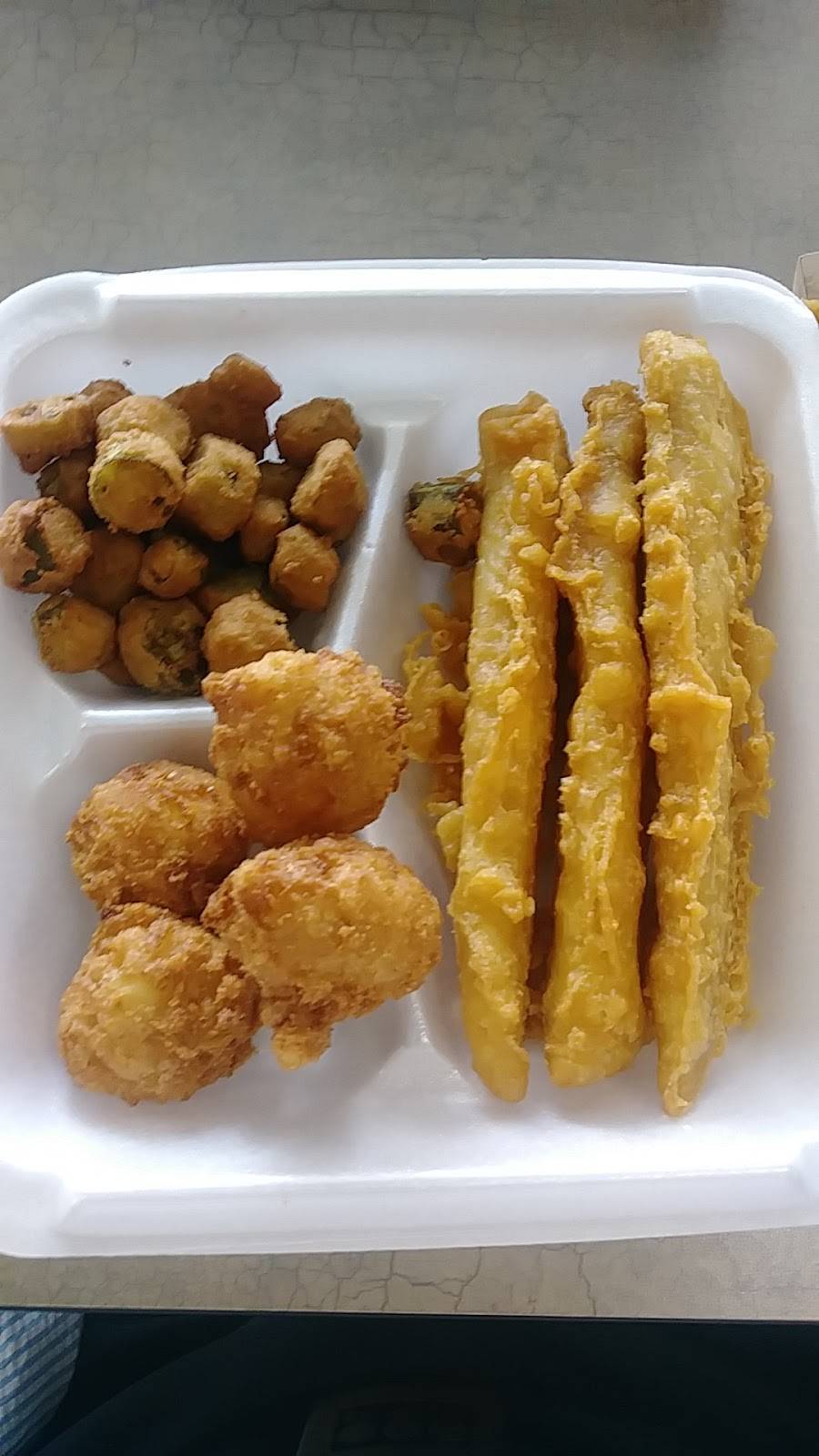 Captain Ds | restaurant | 245 E Andrew Johnson Hwy, Greeneville, TN 37745, USA | 4236396311 OR +1 423-639-6311