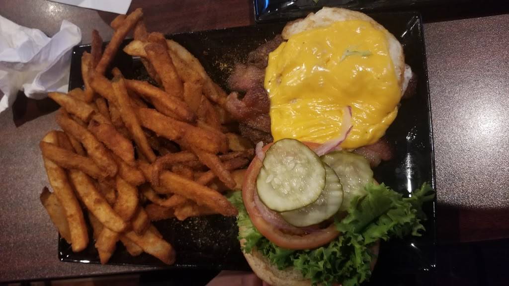 Sweetwater Entertainment | restaurant | 1450 S Hospital Rd, Waterford Twp, MI 48327, USA | 2487797950 OR +1 248-779-7950