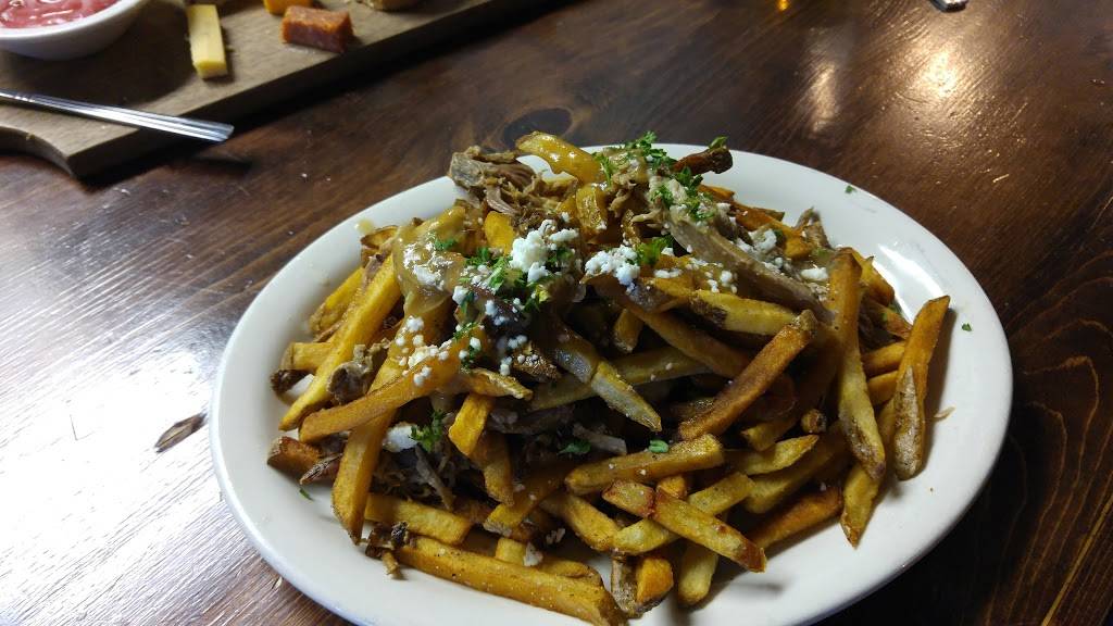 Twisted Cactus Brew & BBQ | restaurant | 4080 W Ray Rd #26, Chandler, AZ 85226, USA | 4804914000 OR +1 480-491-4000