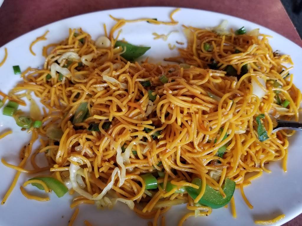 Guddus Chilli Chicken | restaurant | 205 Van Kirk Dr, Brampton, ON L7A 3V4, Canada | 9058465060 OR +1 905-846-5060