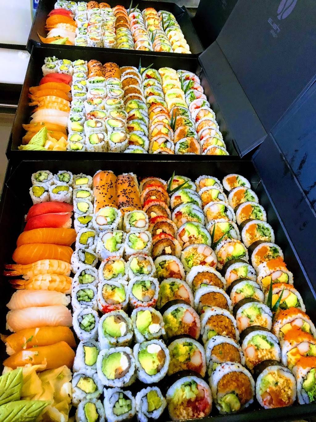 Sushi Shop | restaurant | 9252 Boulevard de lAcadie, Montréal, QC H4N 3C5, Canada | 5143893366 OR +1 514-389-3366