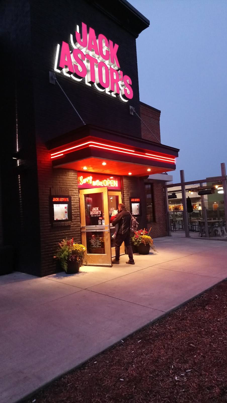 Jack Astors Bar & Grill | restaurant | 310 W Hunt Club Rd, Ottawa, ON K2E 0B7, Canada | 6132254686 OR +1 613-225-4686