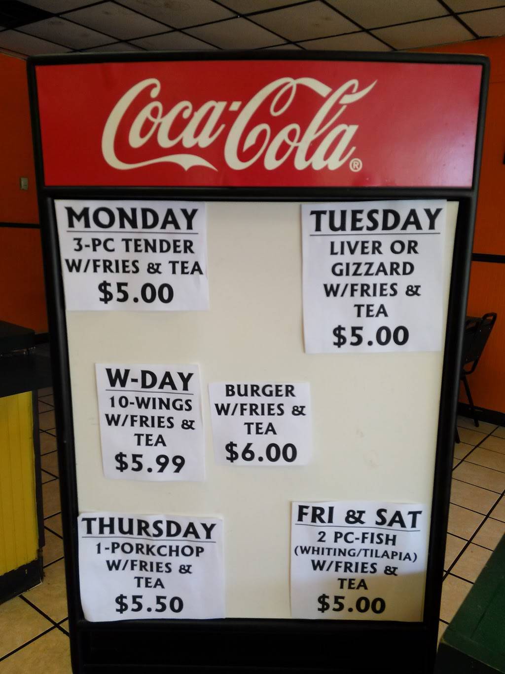 J R Wings & Things | restaurant | 5731 Trammell Rd, Lake City, GA 30260, USA | 4046754200 OR +1 404-675-4200