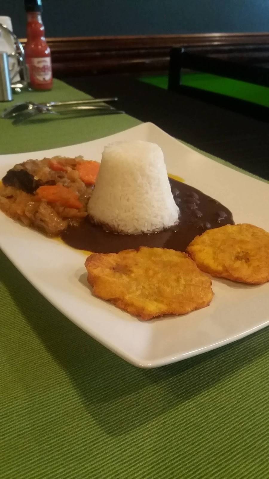 Capricorn Island Cafe LLC | restaurant | 105 Franklin St, Belleville, NJ 07109, USA | 9733024245 OR +1 973-302-4245