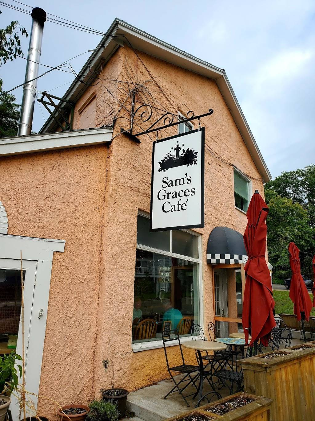 Sams graces Cafe | restaurant | 193-429, M-119, Harbor Springs, MI 49740, USA | 2312421230 OR +1 231-242-1230