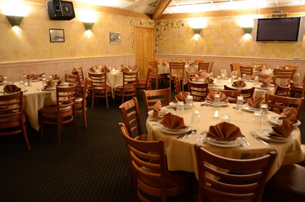 Tony Spavones Ristorante | restaurant | 266 W Lake St, Bloomingdale, IL 60108, USA | 6305293154 OR +1 630-529-3154