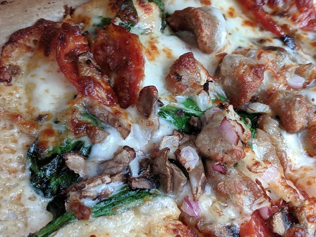 Slim & Huskys Pizza Beeria | meal takeaway | 911 Buchanan St, Nashville, TN 37208, USA | 6156477017 OR +1 615-647-7017