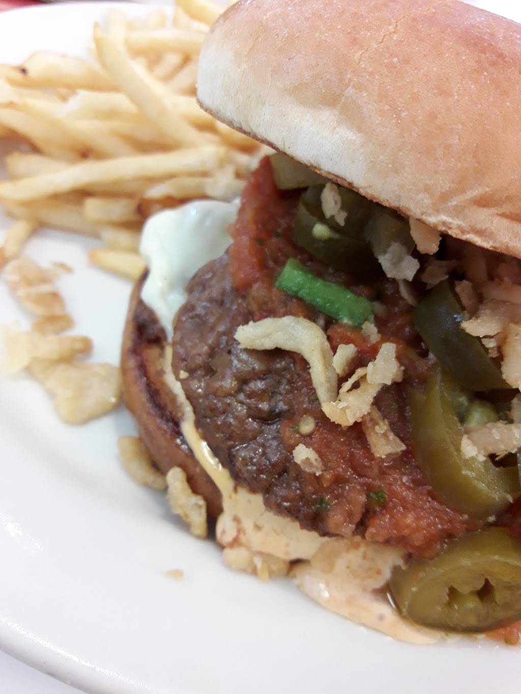 Steak n Shake | restaurant | 1825 Barrington Rd, Hoffman Estates, IL 60169, USA | 8475194435 OR +1 847-519-4435