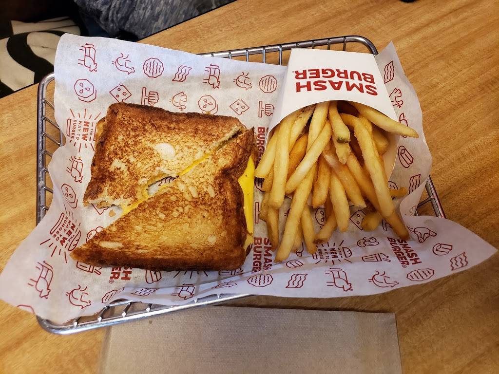 Smashburger | restaurant | 193 W 237th St, Bronx, NY 10463, USA | 7186184229 OR +1 718-618-4229