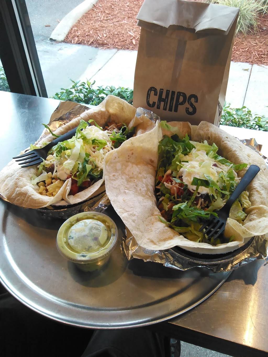 Chipotle Mexican Grill | restaurant | 1495 E, FL-50 Ste 200, Clermont, FL 34711, USA | 3523940175 OR +1 352-394-0175