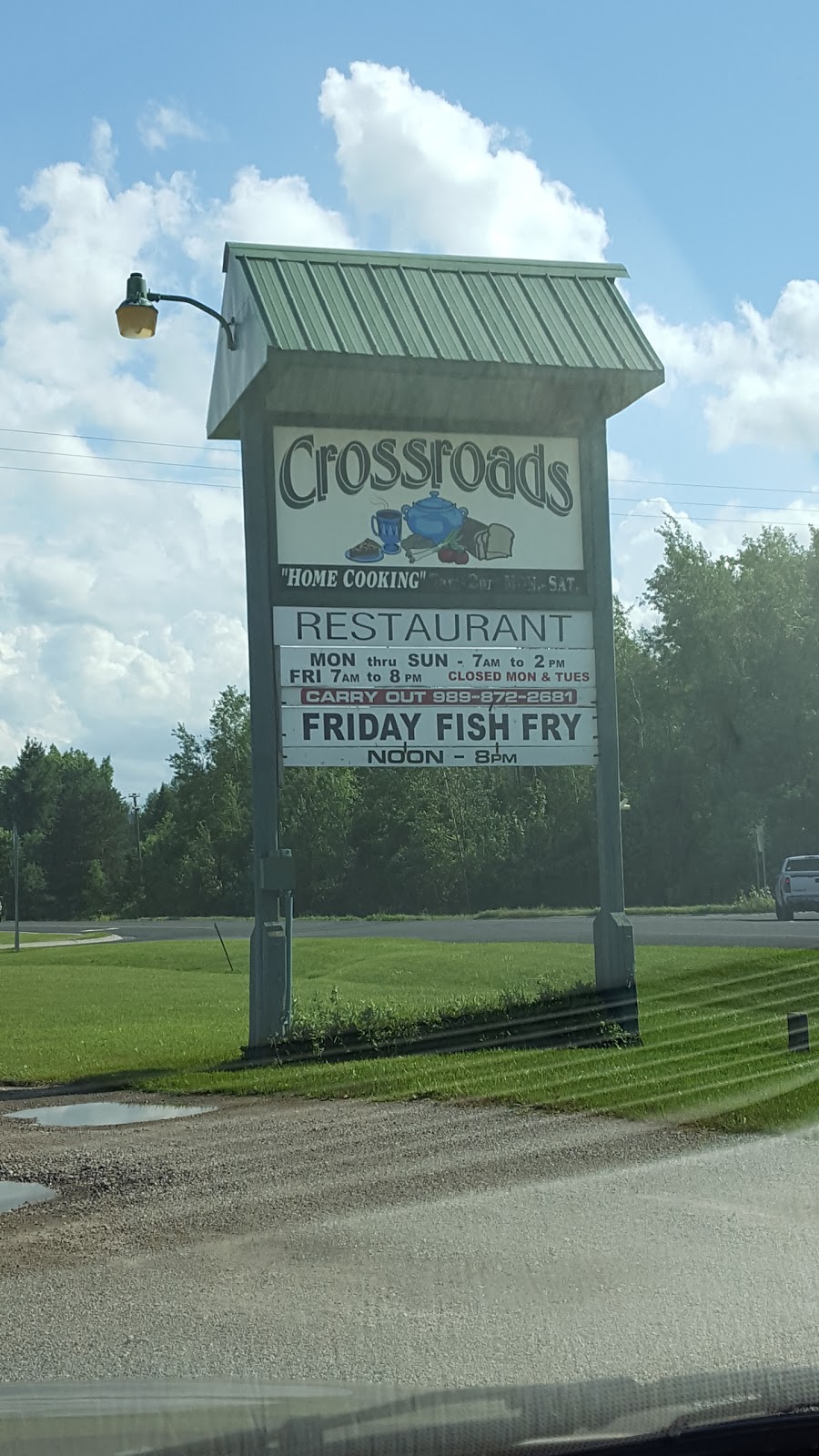 Crossroads Restaurant | restaurant | 8510 N Van Dyke Rd, Cass City, MI 48726, USA | 9898722681 OR +1 989-872-2681