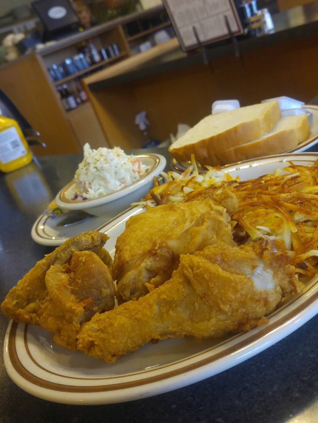 K & H Truck Plaza Inc. | restaurant | 1043 S Crescent St, Gilman, IL 60938, USA | 8152657625 OR +1 815-265-7625