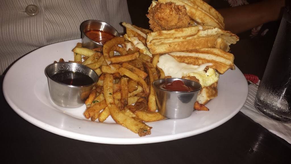 CRISP | restaurant | 2220 Bevis St, Houston, TX 77008, USA | 7133600222 OR +1 713-360-0222