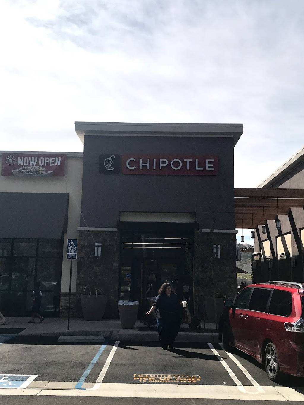 Chipotle Mexican Grill | restaurant | 27750 Crown Valley Pkwy, Mission Viejo, CA 92691, USA | 9493471663 OR +1 949-347-1663