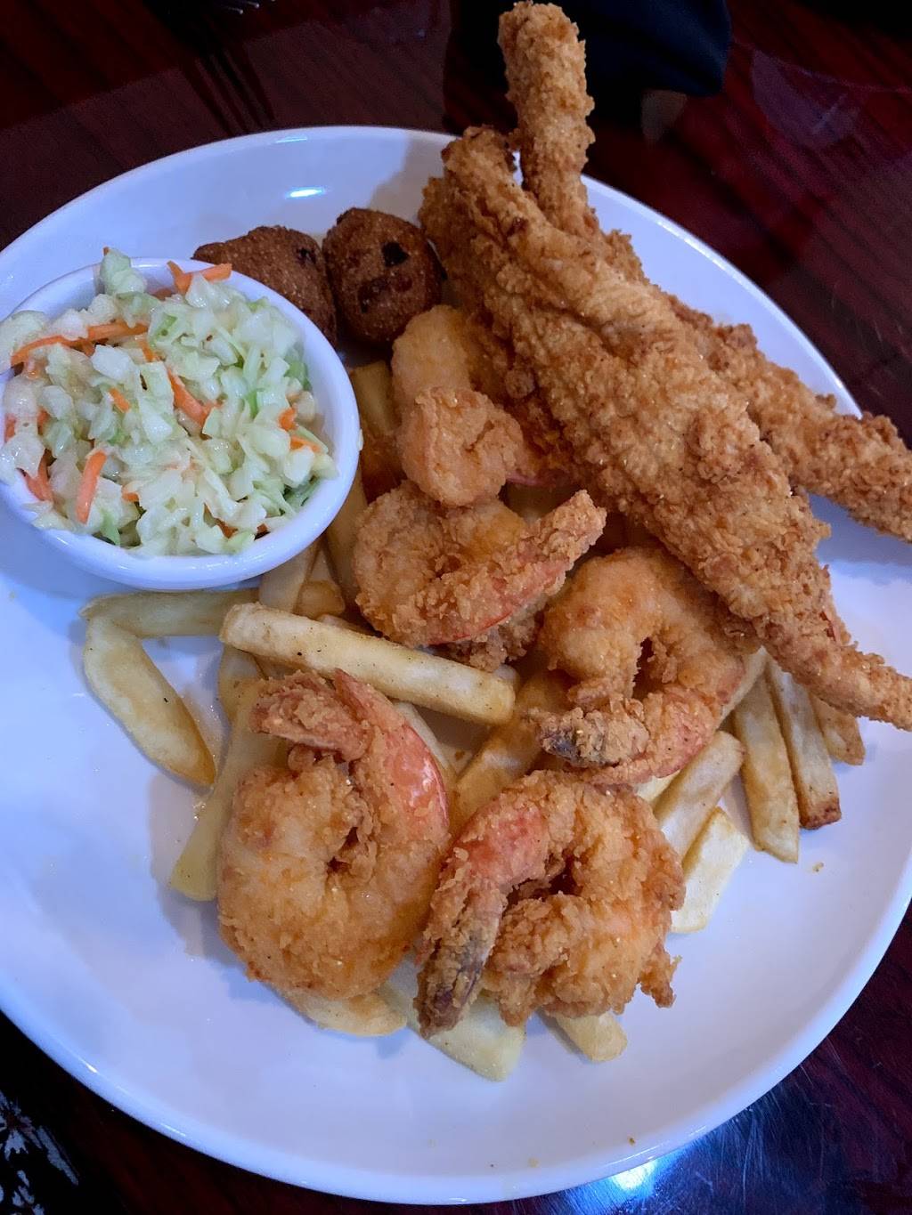 D & L Seafood and Grill | restaurant | 229 French Farms blvd suite L, Athens, AL 35611, USA | 2562068125 OR +1 256-206-8125