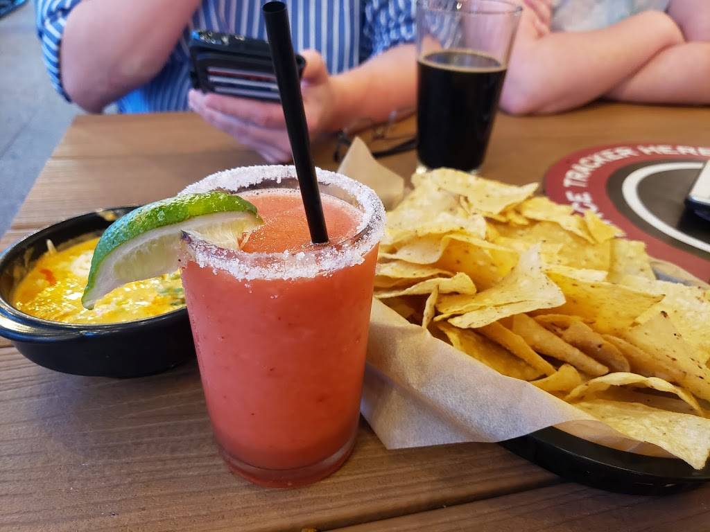 Torchys Tacos | restaurant | 17627 La Cantera Pkwy #105, San Antonio, TX 78257, USA | 2104243151 OR +1 210-424-3151