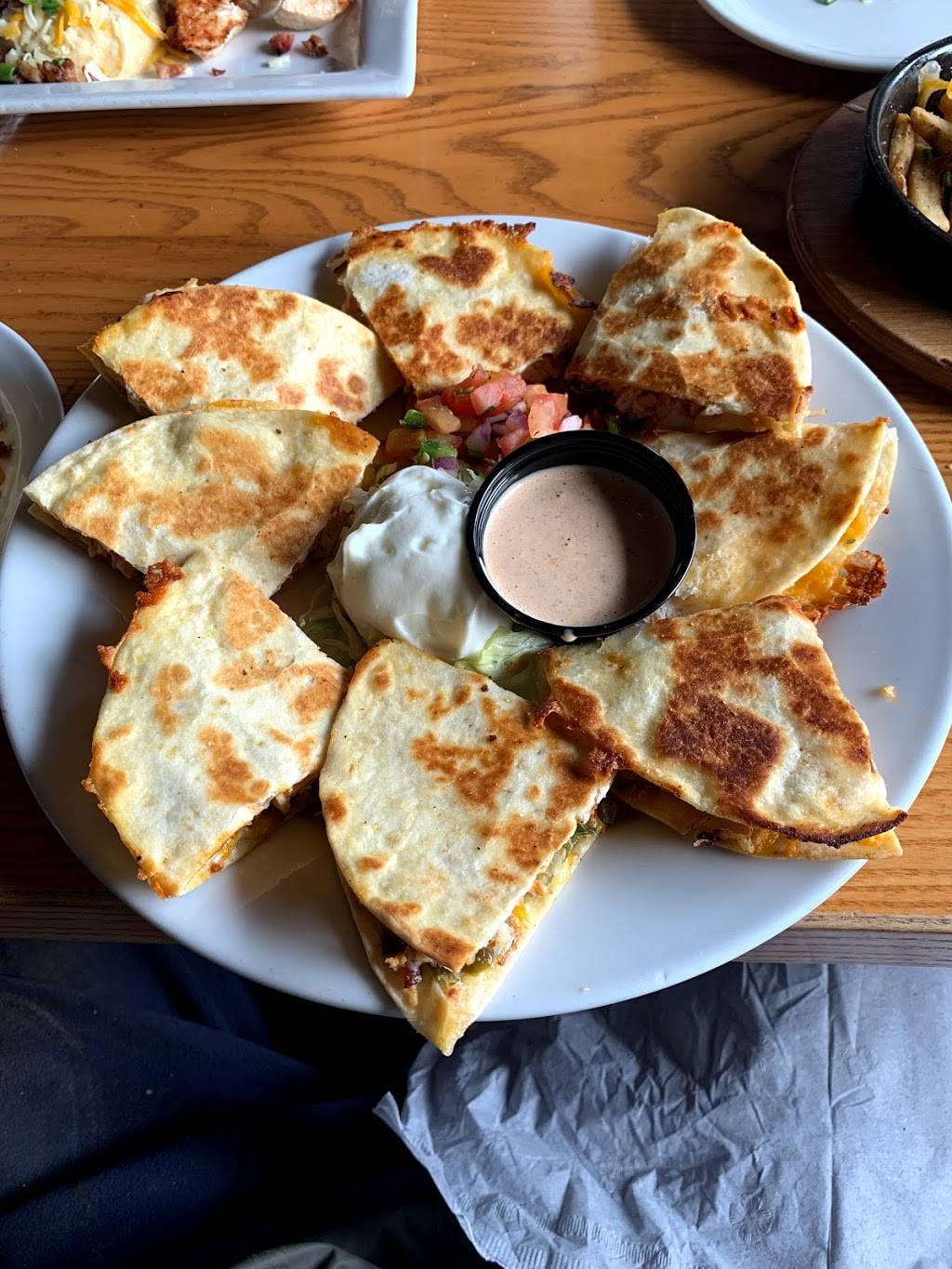 Chilis Grill & Bar | restaurant | 420 N 46th St, Rogers, AR 72756, USA | 4799369990 OR +1 479-936-9990