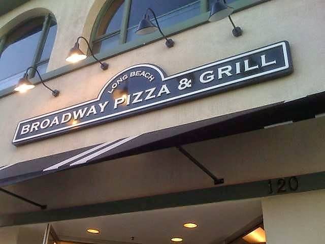 Broadway Pizza & Grill | restaurant | 120 E Broadway, Long Beach, CA 90802, USA | 5629019690 OR +1 562-901-9690