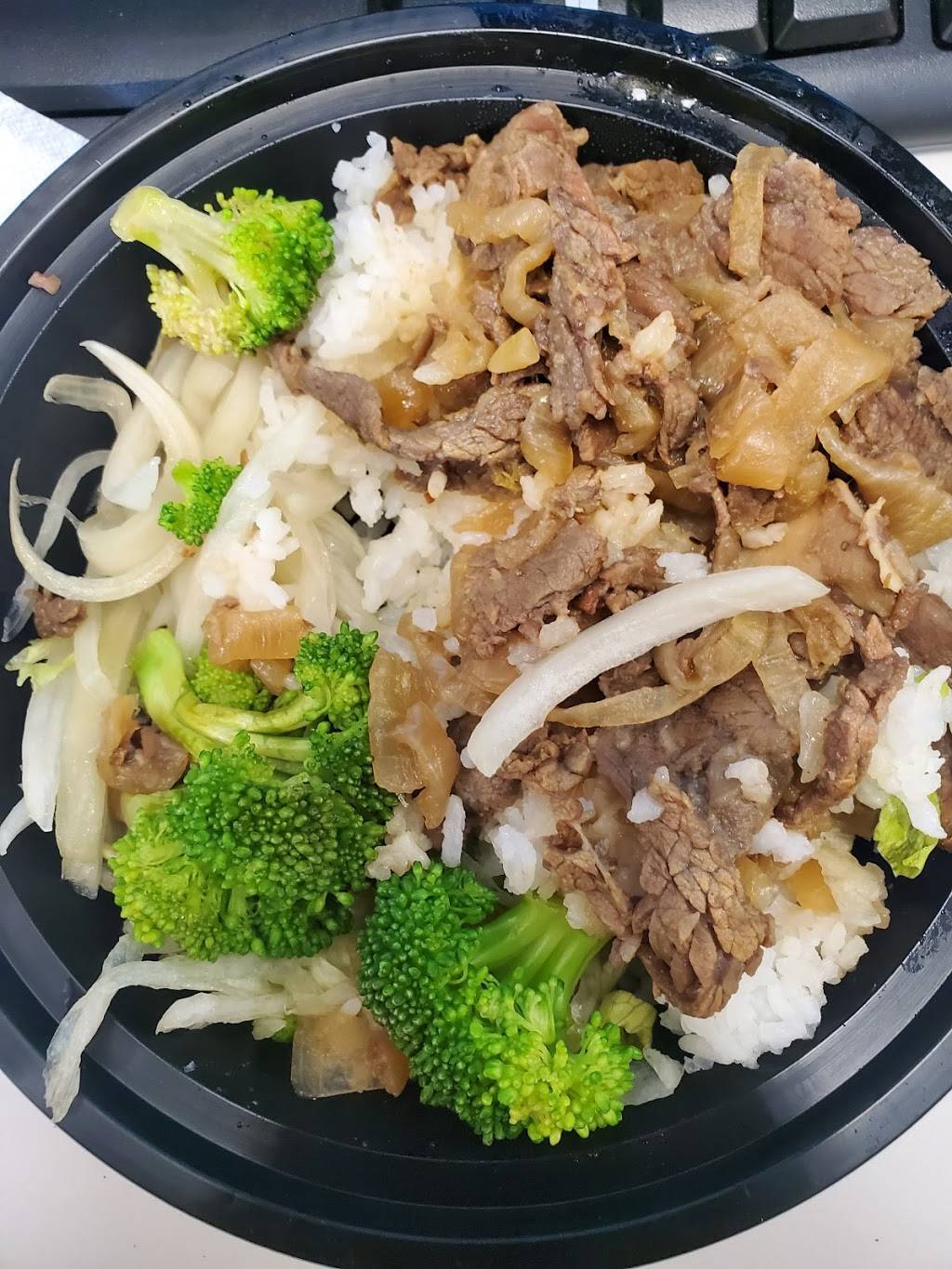 Pho Banh Ogden | restaurant | 2056 Harrison Blvd, Ogden, UT 84401, USA | 8013934883 OR +1 801-393-4883