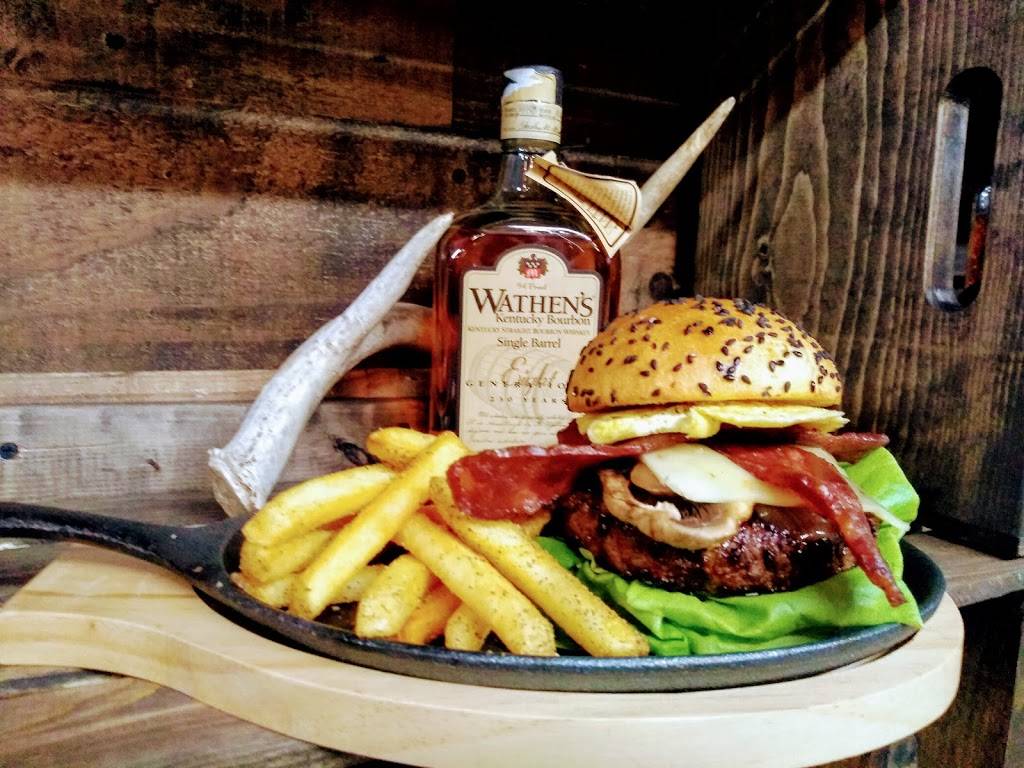 Raised on Country burgers n grill | restaurant | 2217 University Blvd, Tuscaloosa, AL 35401, USA | 2057645405 OR +1 205-764-5405