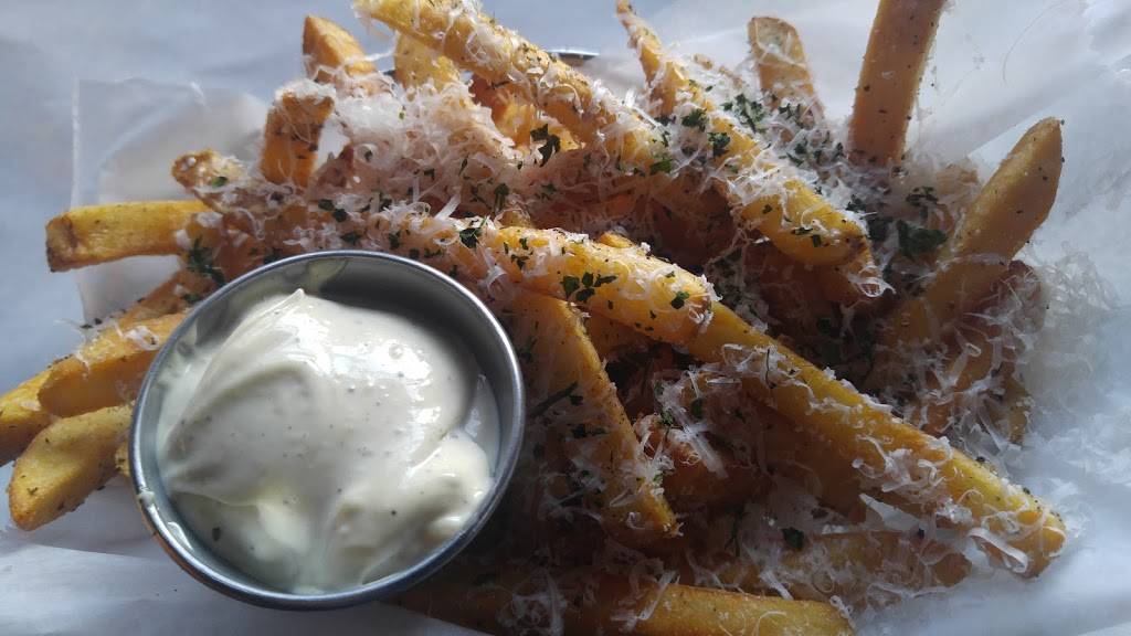 Pomodoro East | restaurant | 701 Porter Rd, Nashville, TN 37206, USA | 6158734978 OR +1 615-873-4978