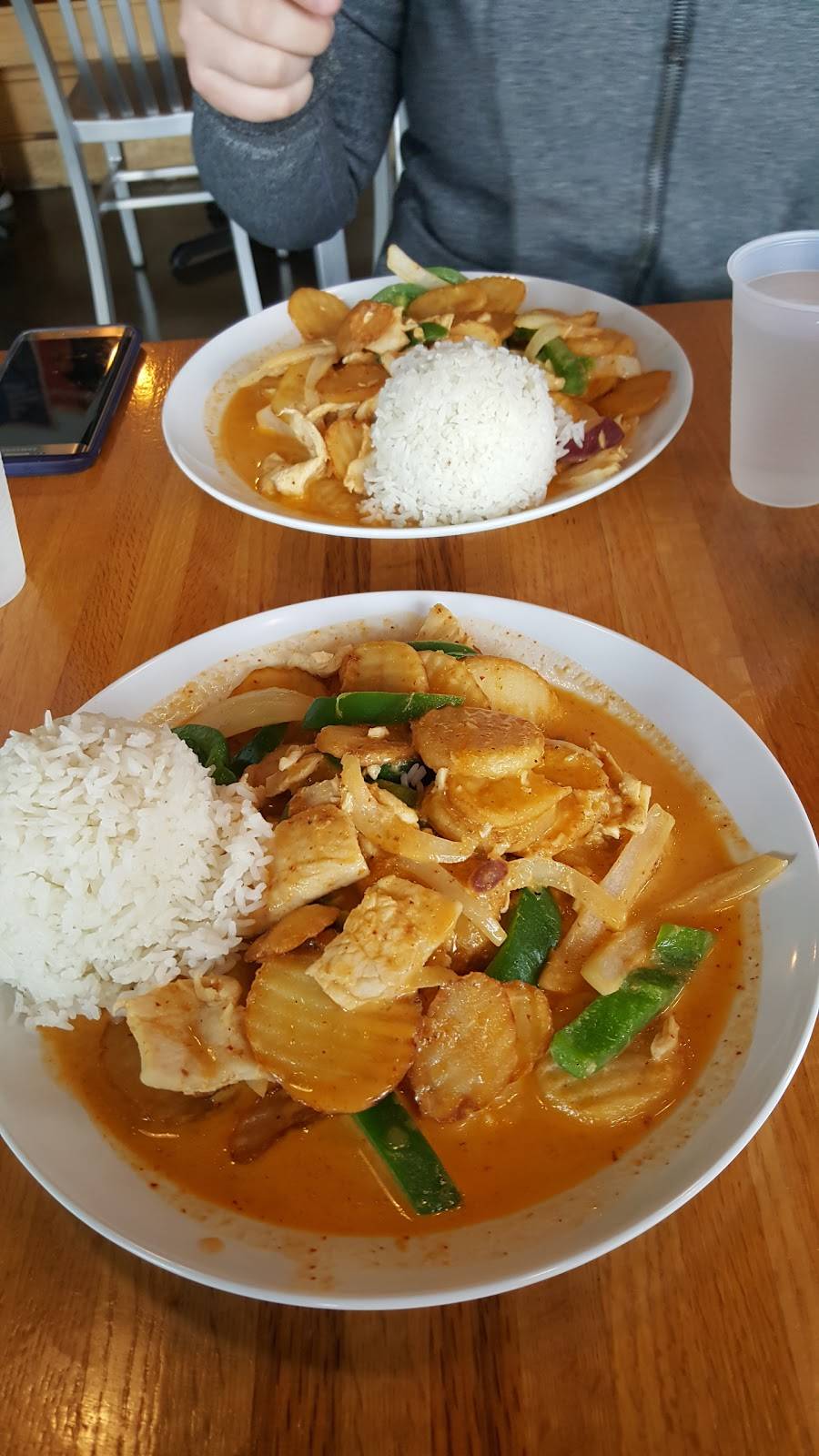 Go Sy Thai | meal takeaway | 4240 Cass Ave Suite 103, Detroit, MI 48201, USA | 3136381467 OR +1 313-638-1467