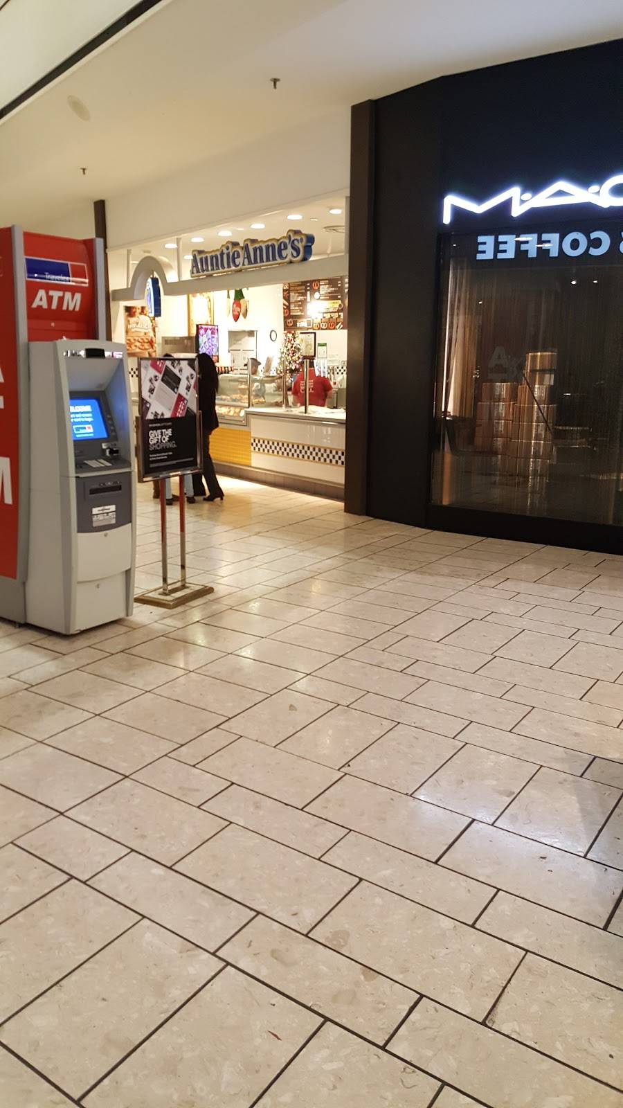 Auntie Annes | cafe | 1212 Stoneridge Mall Rd, Pleasanton, CA 94588, USA | 9254637927 OR +1 925-463-7927