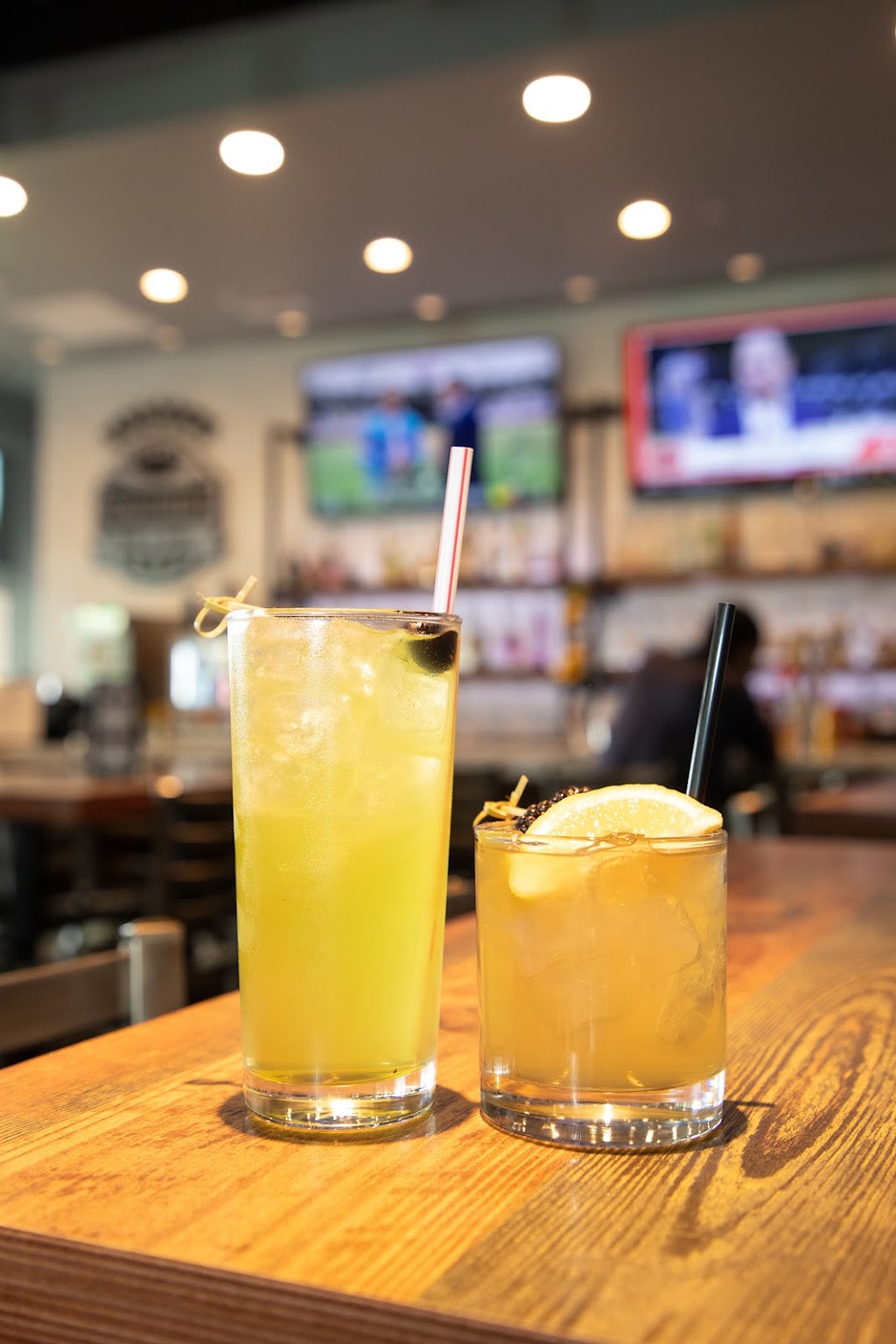 Spectators Bar & Grill - Lake Pointe | restaurant | 1525 Lake Pointe Pkwy Suite 100, Sugar Land, TX 77478, USA | 3468747275 OR +1 346-874-7275