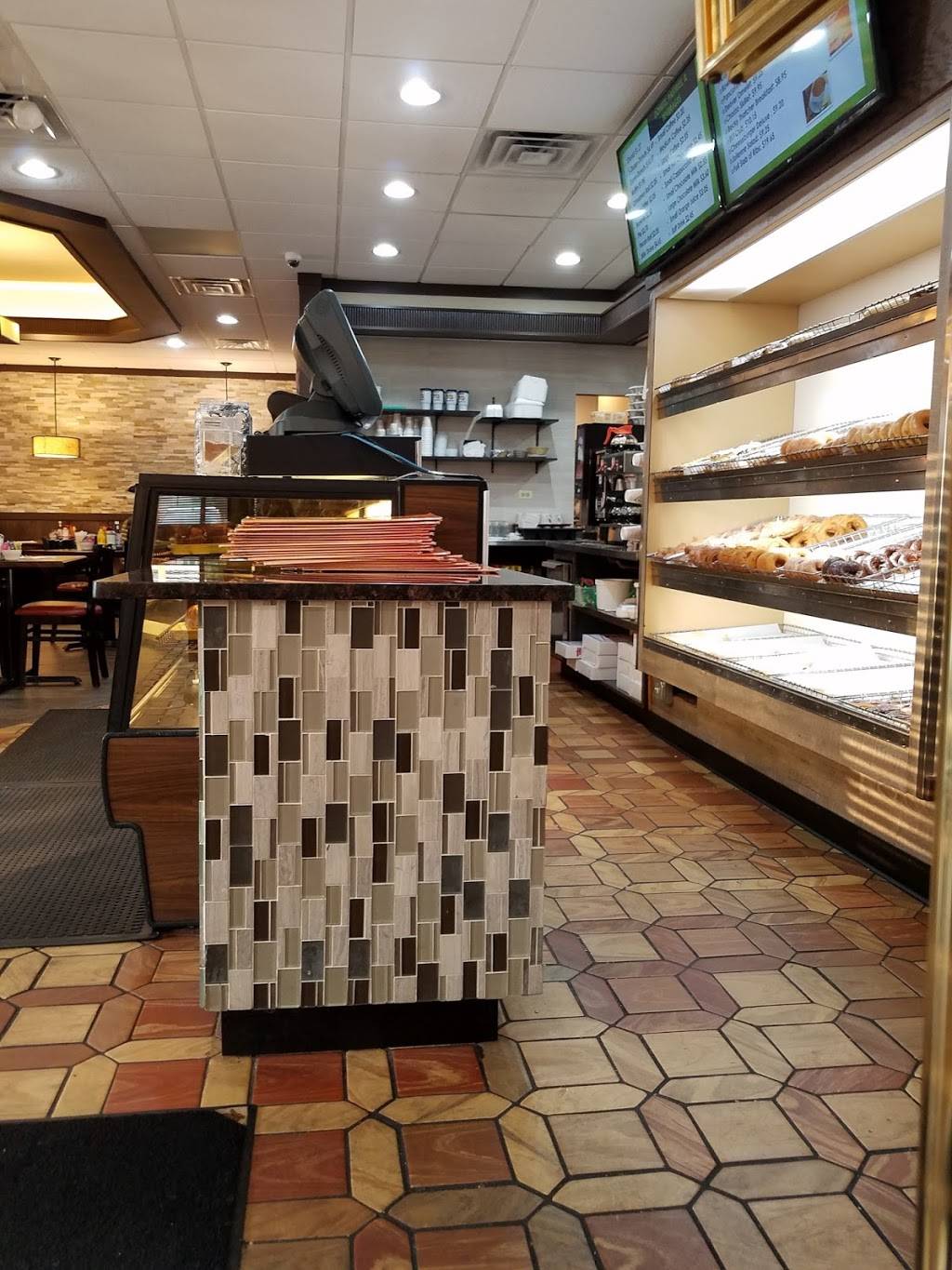 Huck Finn Restaurant | restaurant | 3414 S Archer Ave, Chicago, IL 60608, USA | 7732475515 OR +1 773-247-5515