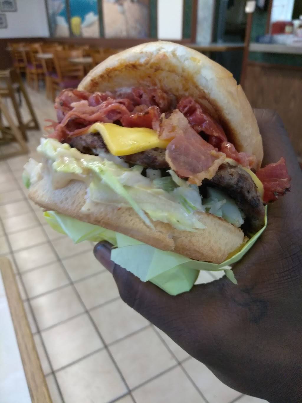 Phils Charbroiled Burgers | restaurant | 835 E 3rd St, San Bernardino, CA 92410, USA | 9098840564 OR +1 909-884-0564