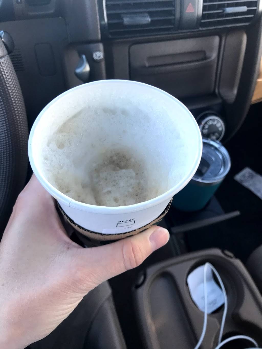 Starbucks | cafe | 2002 Annapolis Mall #60, Annapolis, MD 21401, USA | 4102243197 OR +1 410-224-3197