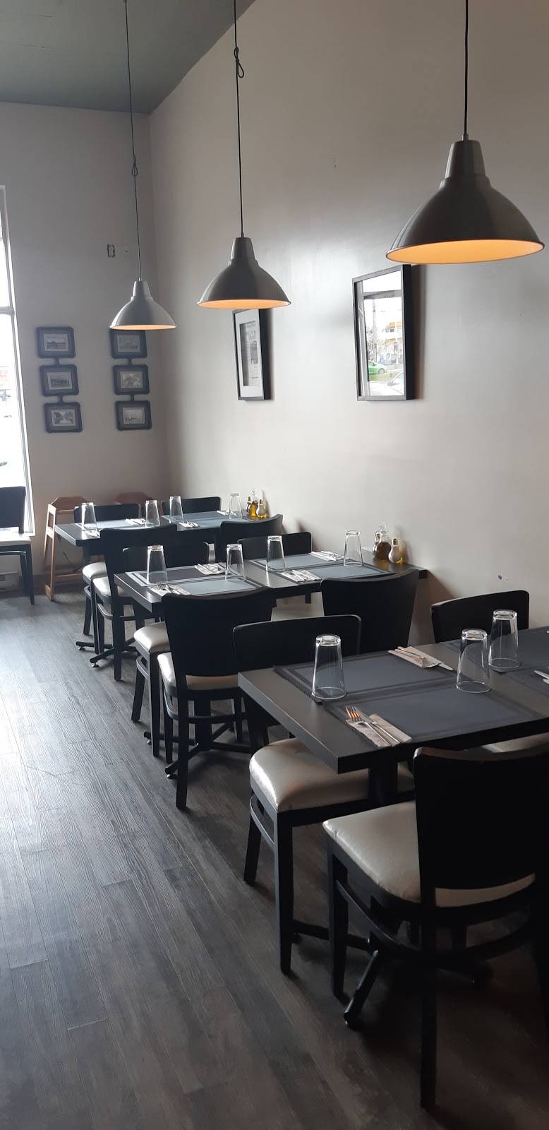 Pizza Lilas | restaurant | 239 Boulevard Saint-Luc, Saint-Jean-sur-Richelieu, QC J2W 1C6, Canada | 4503767227 OR +1 450-376-7227