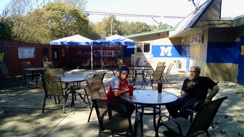 McCartys North 40 Sports Bar and Grille | restaurant | 46065 M-40, Paw Paw, MI 49079, USA | 2696550777 OR +1 269-655-0777