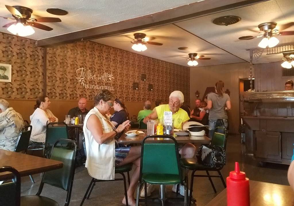 Joy & Eds Supper Club | restaurant | 113 Mill St, North Utica, IL 61373, USA | 8156674850 OR +1 815-667-4850