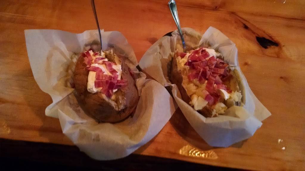 Korochka Tavern | restaurant | 12348 Lake City Way NE, Seattle, WA 98125, USA | 2064203142 OR +1 206-420-3142