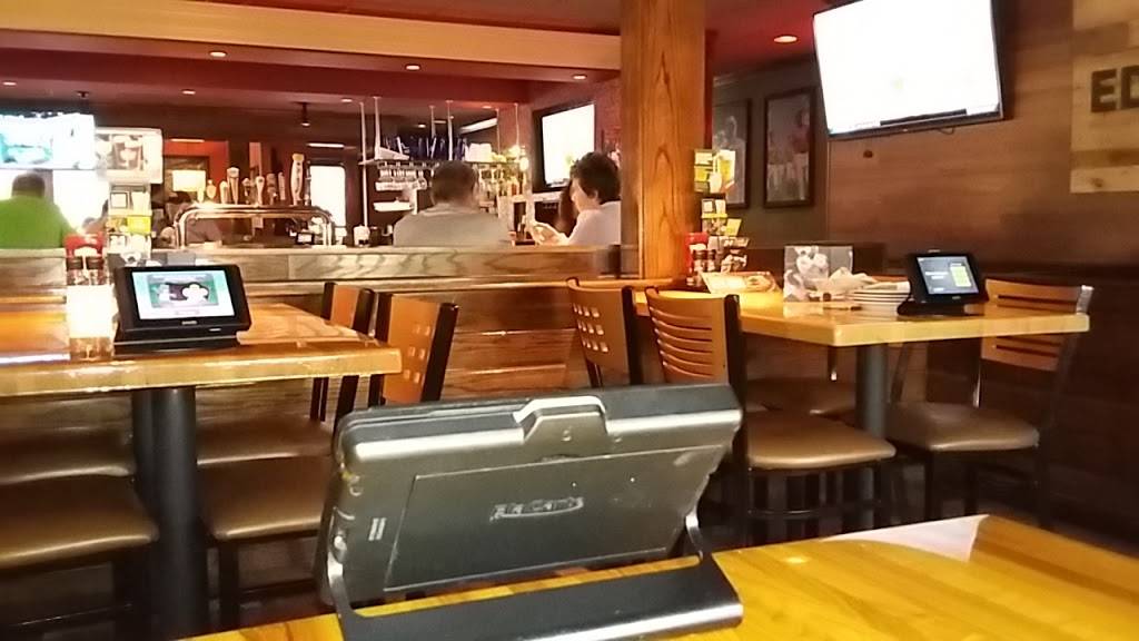 Applebees Grill + Bar | restaurant | 200 Ambersweet Way, Davenport, FL 33897, USA | 8634247900 OR +1 863-424-7900