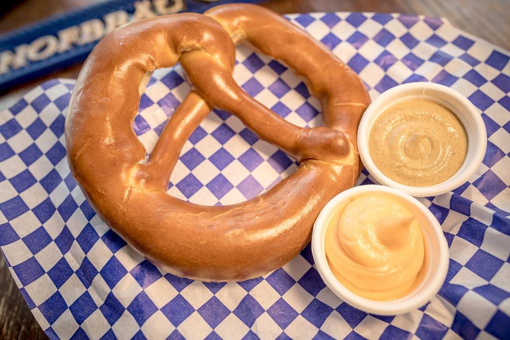 Kegels Beer Garden | restaurant | 5900 W National Ave, West Allis, WI 53214, USA | 4142579999 OR +1 414-257-9999