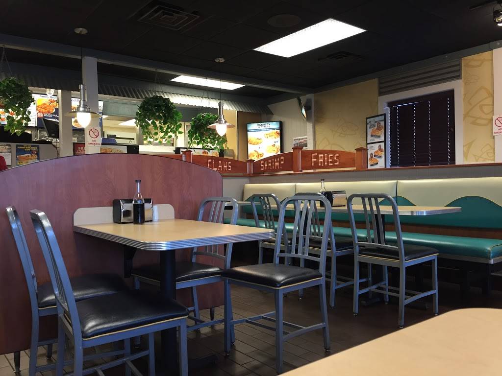 Long John Silvers | restaurant | 1015 S Green River Rd, Evansville, IN 47715, USA | 8124763662 OR +1 812-476-3662