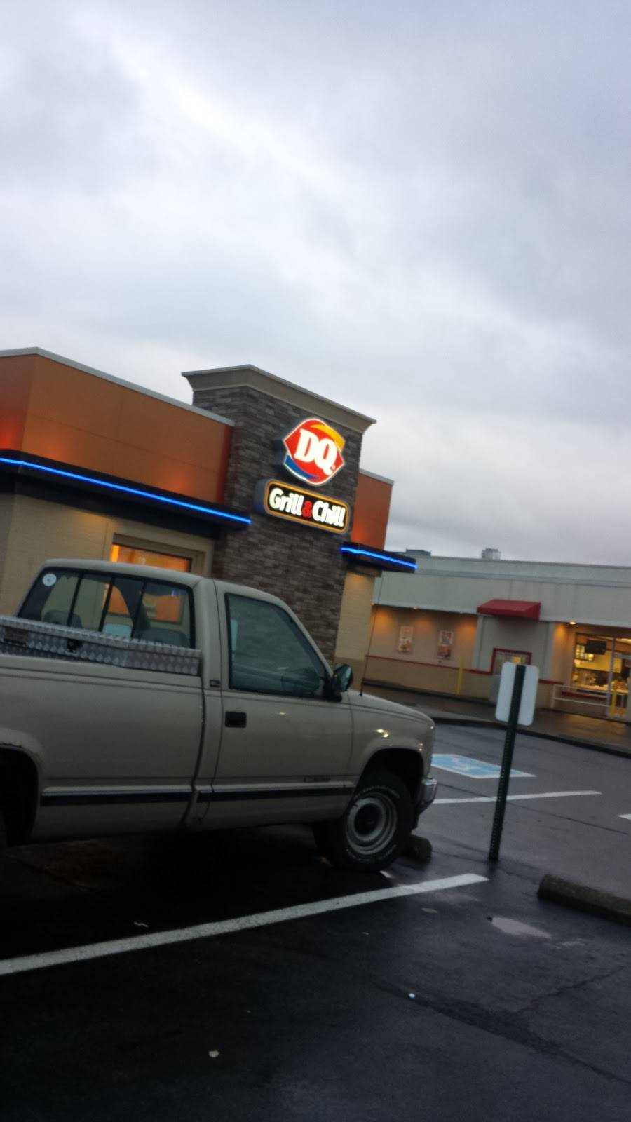 Dairy Queen Grill & Chill | restaurant | 900 S Main St, Nicholasville, KY 40356, USA | 8598854070 OR +1 859-885-4070