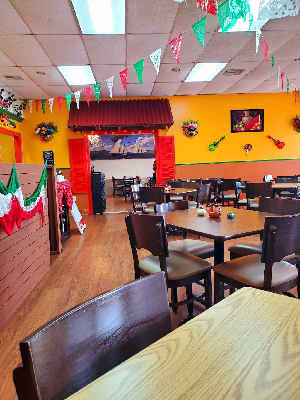 Capt. Lalos Cabin Mexican Grill | restaurant | 205 Bayou Gardens Blvd Suite A- B, Houma, LA 70364, USA | 9852624253 OR +1 985-262-4253