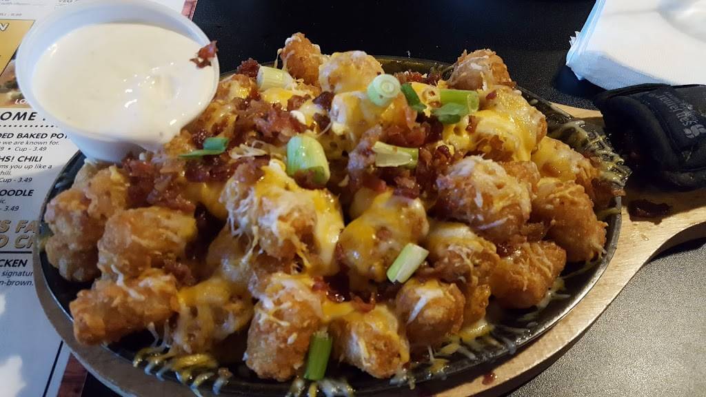 Booyahs Bar and Grill | restaurant | 6022 Harvey St, Muskegon, MI 49444, USA | 2317989900 OR +1 231-798-9900