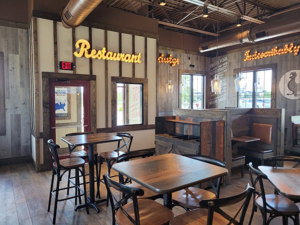 Zaxbys Chicken Fingers & Buffalo Wings | restaurant | 11903 Alamo Rnch Pkwy, San Antonio, TX 78253, USA | 2103054744 OR +1 210-305-4744