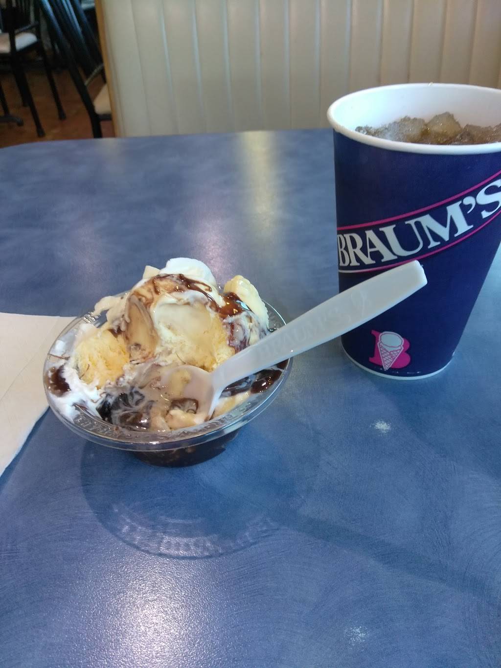 Braums Ice Cream & Burger Restaurant | restaurant | 2506 N, US-75, Sherman, TX 75090, USA | 9038914547 OR +1 903-891-4547