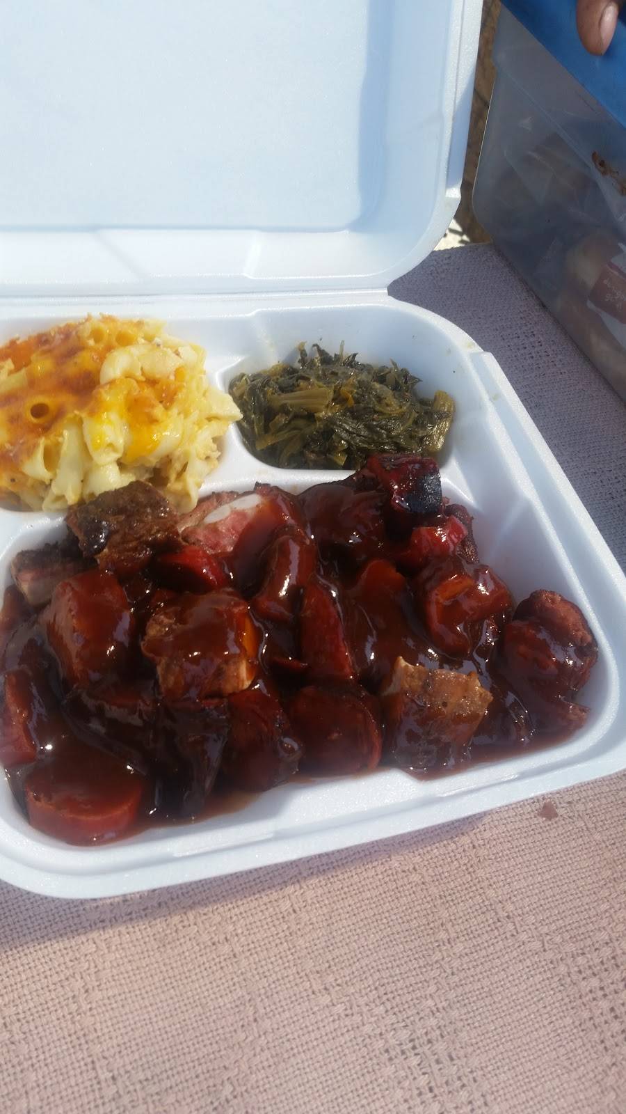 Rowe Entertainment BBQ | restaurant | 333 Rosecrans Ave, Gardena, CA 90248, USA | 5626182107 OR +1 562-618-2107