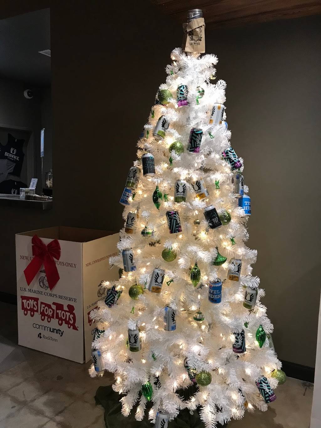 Service Brewing Co. | restaurant | 574 Indian St, Savannah, GA 31401, USA | 9123581002 OR +1 912-358-1002