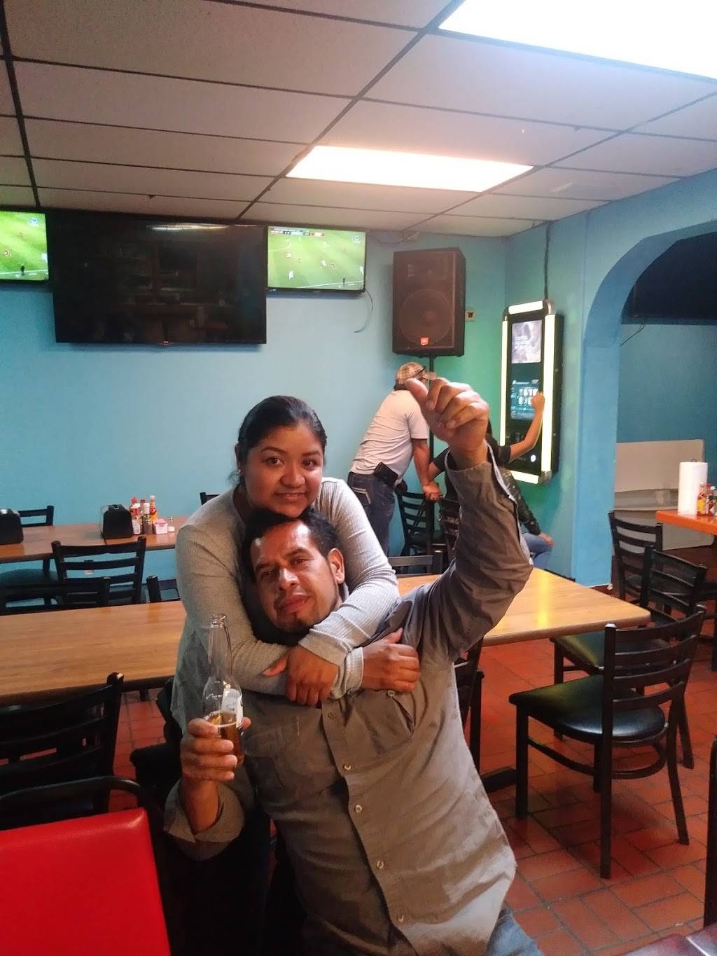 El Guero seafood mariscos comida mexicana | restaurant | 10230 Harry Hines Blvd, Dallas, TX 75220, USA | 2143572213 OR +1 214-357-2213