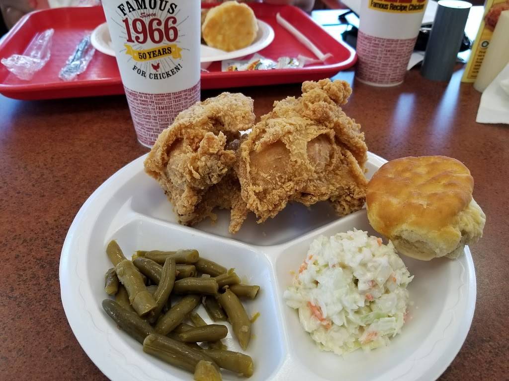 Lees Famous Recipe Chicken | meal delivery | 690 Starwood Dr, St Peters, MO 63376, USA | 6363979229 OR +1 636-397-9229