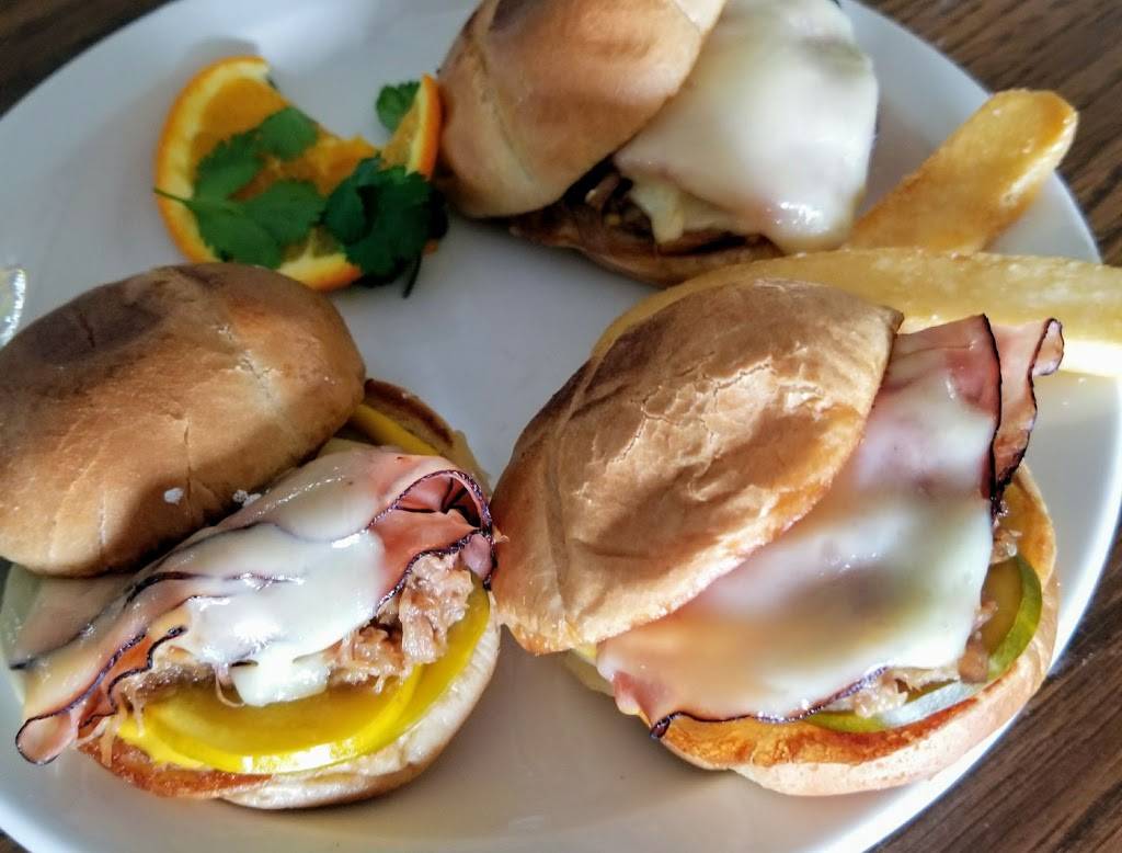 The Funny Farm Restaurant | restaurant | Inside The Sideline Sports Bar, 7028 Santa Teresa Blvd, San Jose, CA 95139, USA | 4086819501 OR +1 408-681-9501