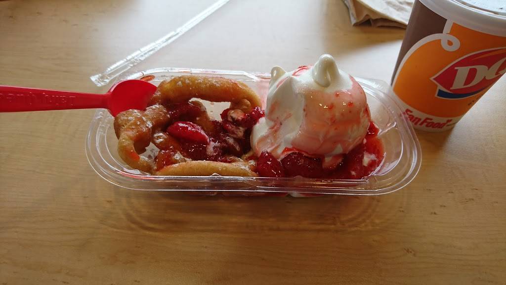 Dairy Queen Grill & Chill | restaurant | 4 Bobcaygeon Rd, Minden, ON K0M 2K0, Canada | 7052862888 OR +1 705-286-2888