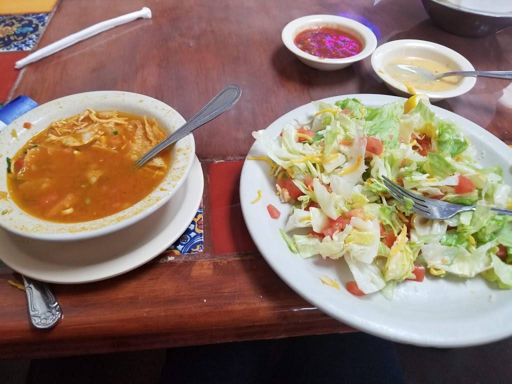 El Pueblito | restaurant | 901 W Spring Creek Pkwy, Plano, TX 75023, USA | 9725276289 OR +1 972-527-6289